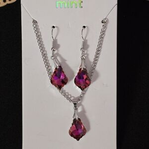 Mint Silver Necklace with Pink Gemstones